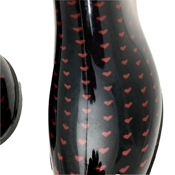 HENRY Ferrera Heart Print Ankle Rain Boot In Black With Red Heart - Picture 4 of 10